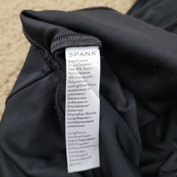 Spanx Quilted Faux Leather Leggings - Picture 7 of 8